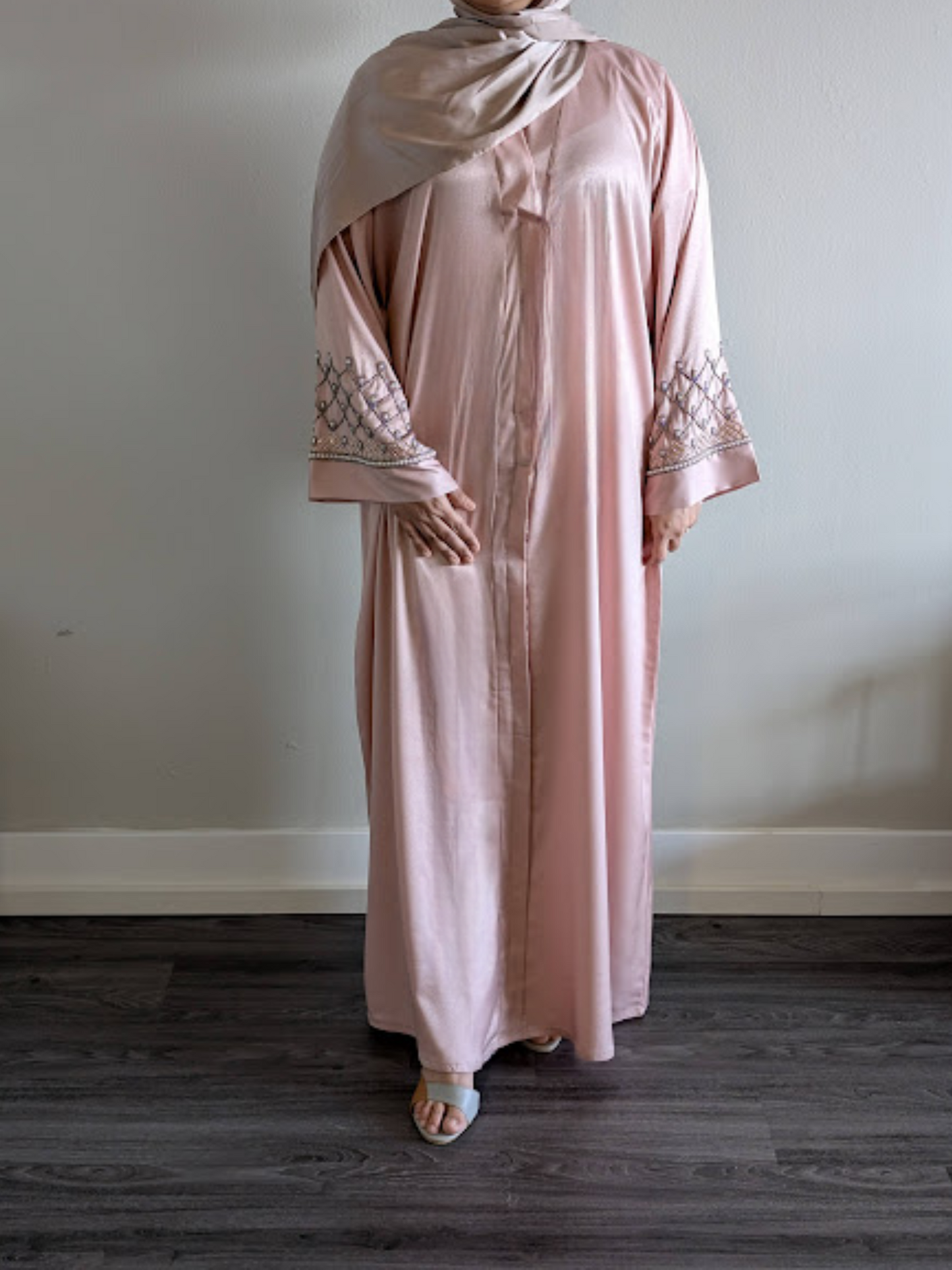 Luxury Pink Geometric Bead Work Abaya