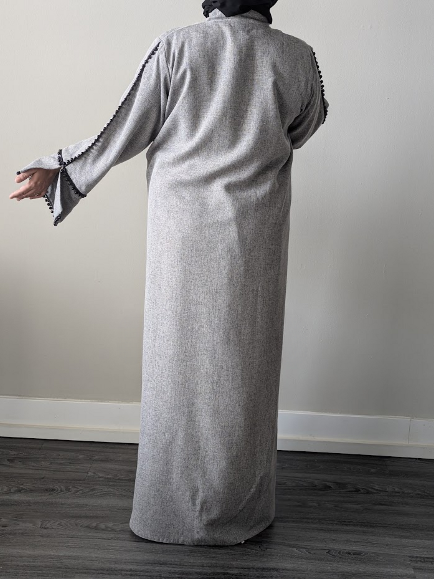 Gray Linen Pearl Border Abaya