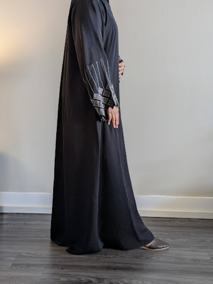 Silver Embroidery Paani Design Abaya